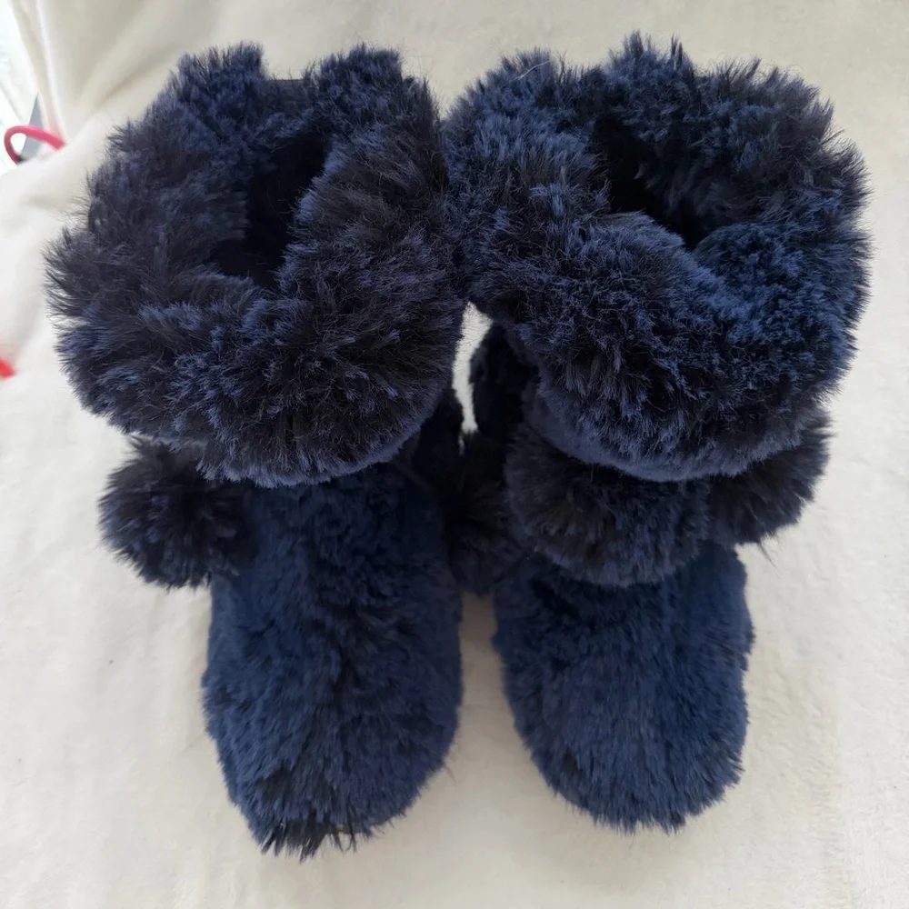 Sam Edelman hip wear poms